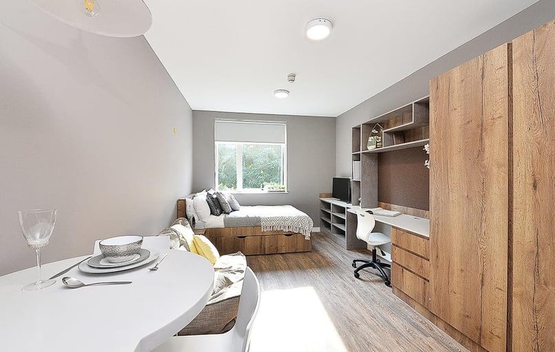 800 Bristol Road, Selly Park, Birmingham - Image 1